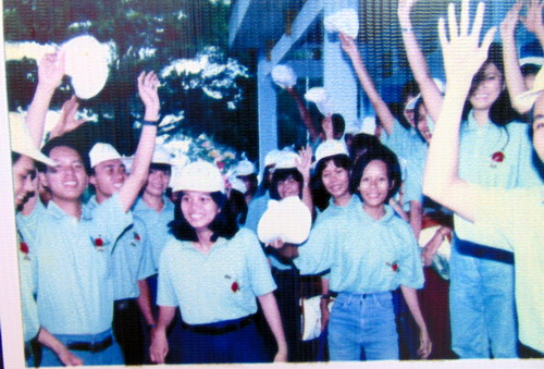 Thanh niên Tiền Giang vơi phong trào ánh sáng văn hóa hè năm 1994.